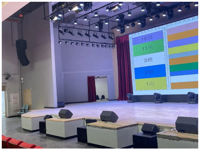深圳市龍津中學(xué)千人報告廳擴聲系統(tǒng)...